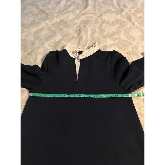 Tuckernuck
Pomander Place Tuckernuck
Charlotte Terry Top Blue
Ruffle Collar - Picture 8 of 12